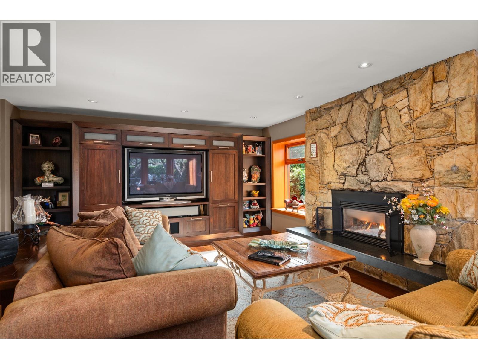 3850 Point Grey Road Property Photo 13