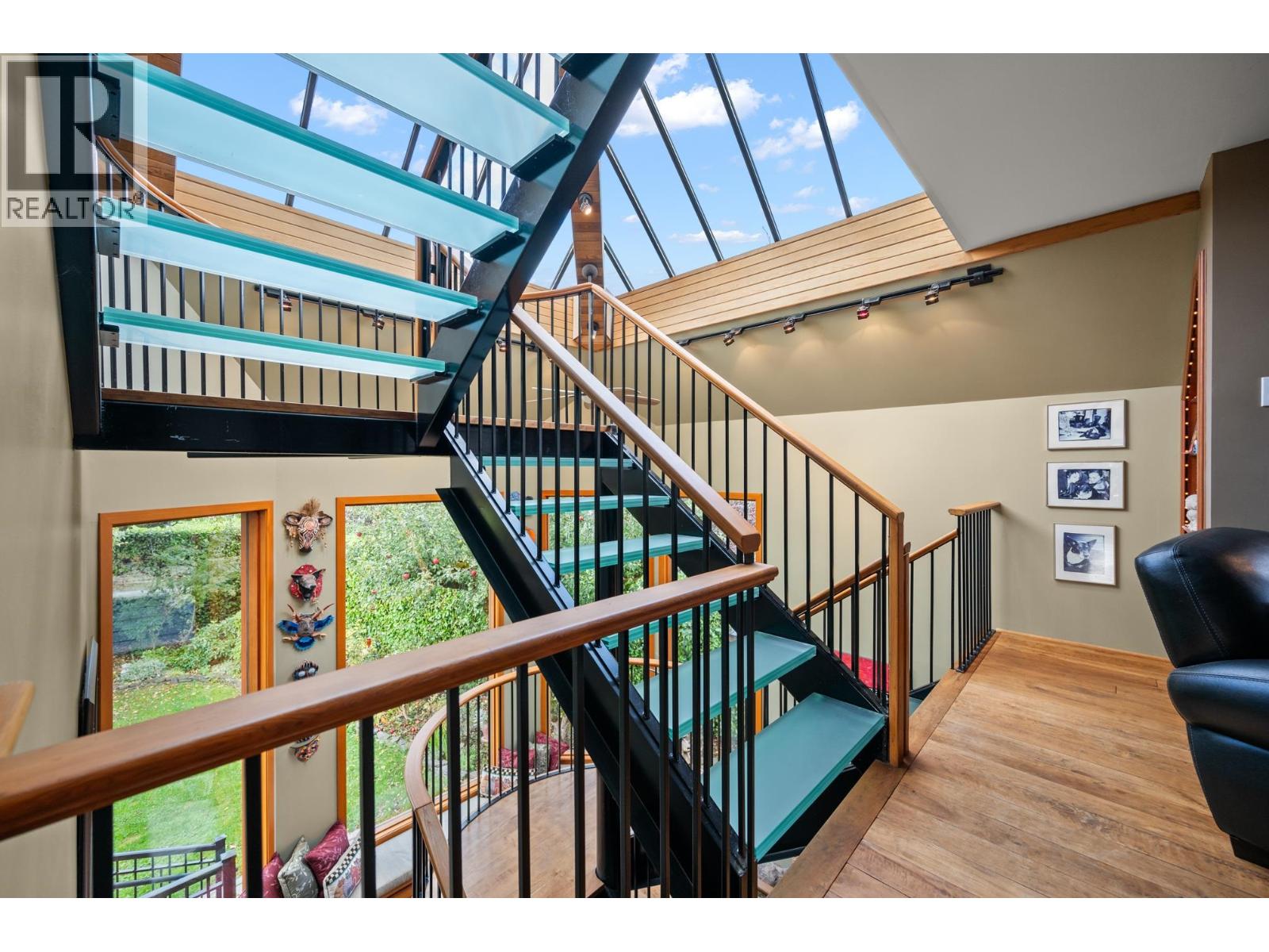 3850 Point Grey Road Property Photo 15