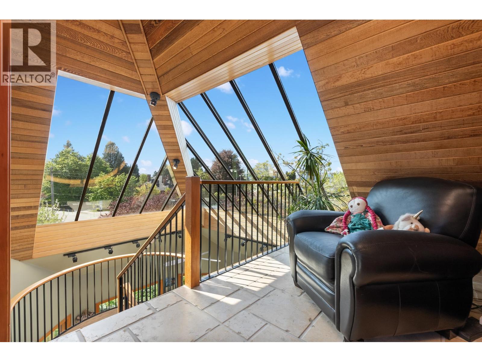 3850 Point Grey Road Property Photo 16