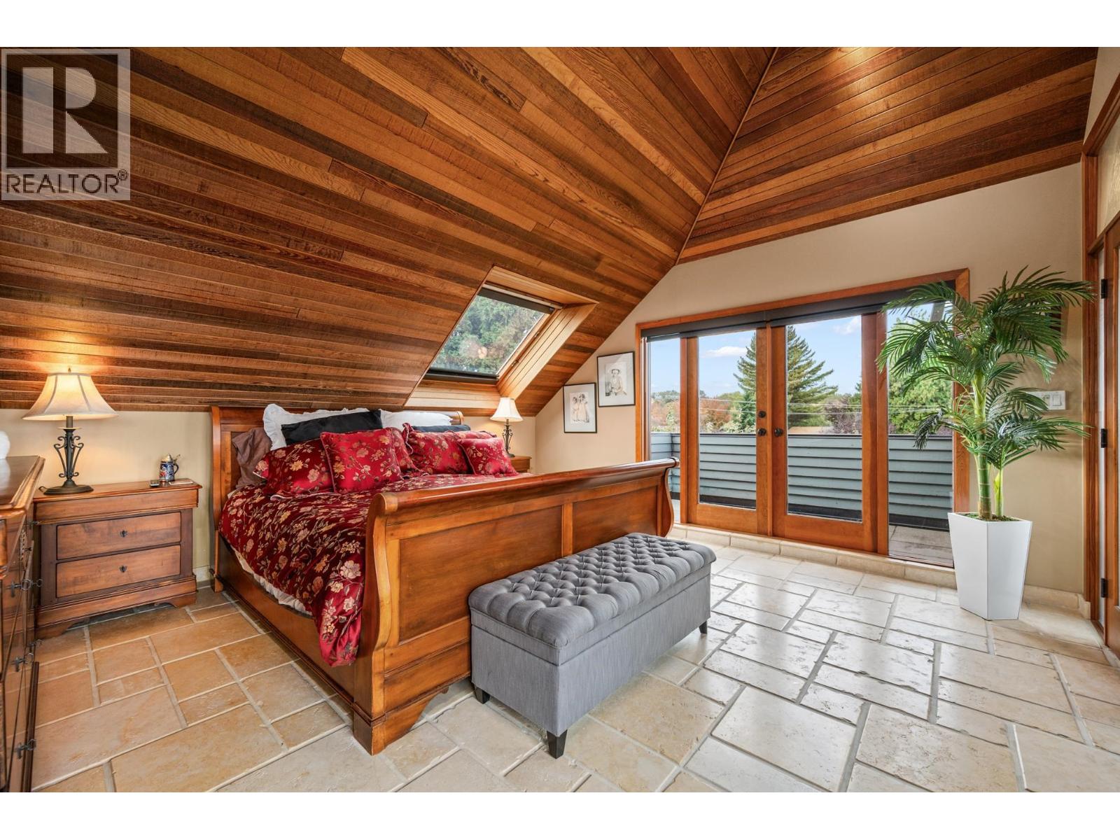 3850 Point Grey Road Property Photo 18