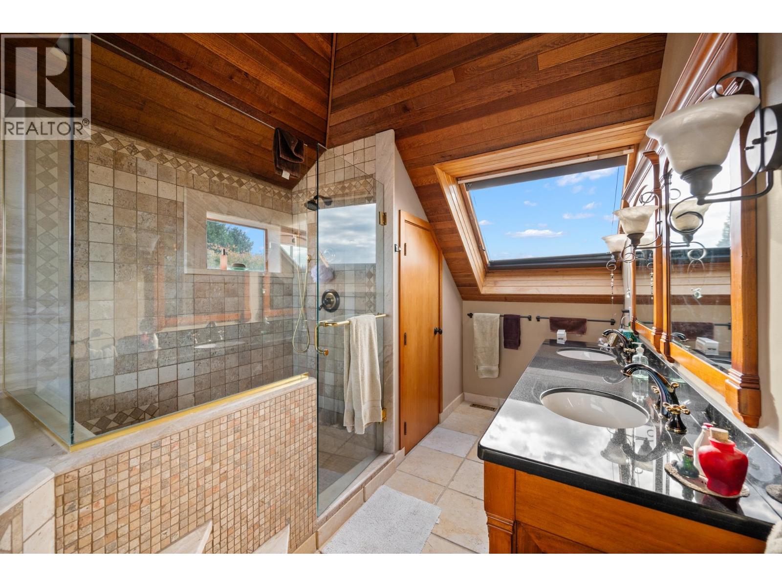 3850 Point Grey Road Property Photo 24