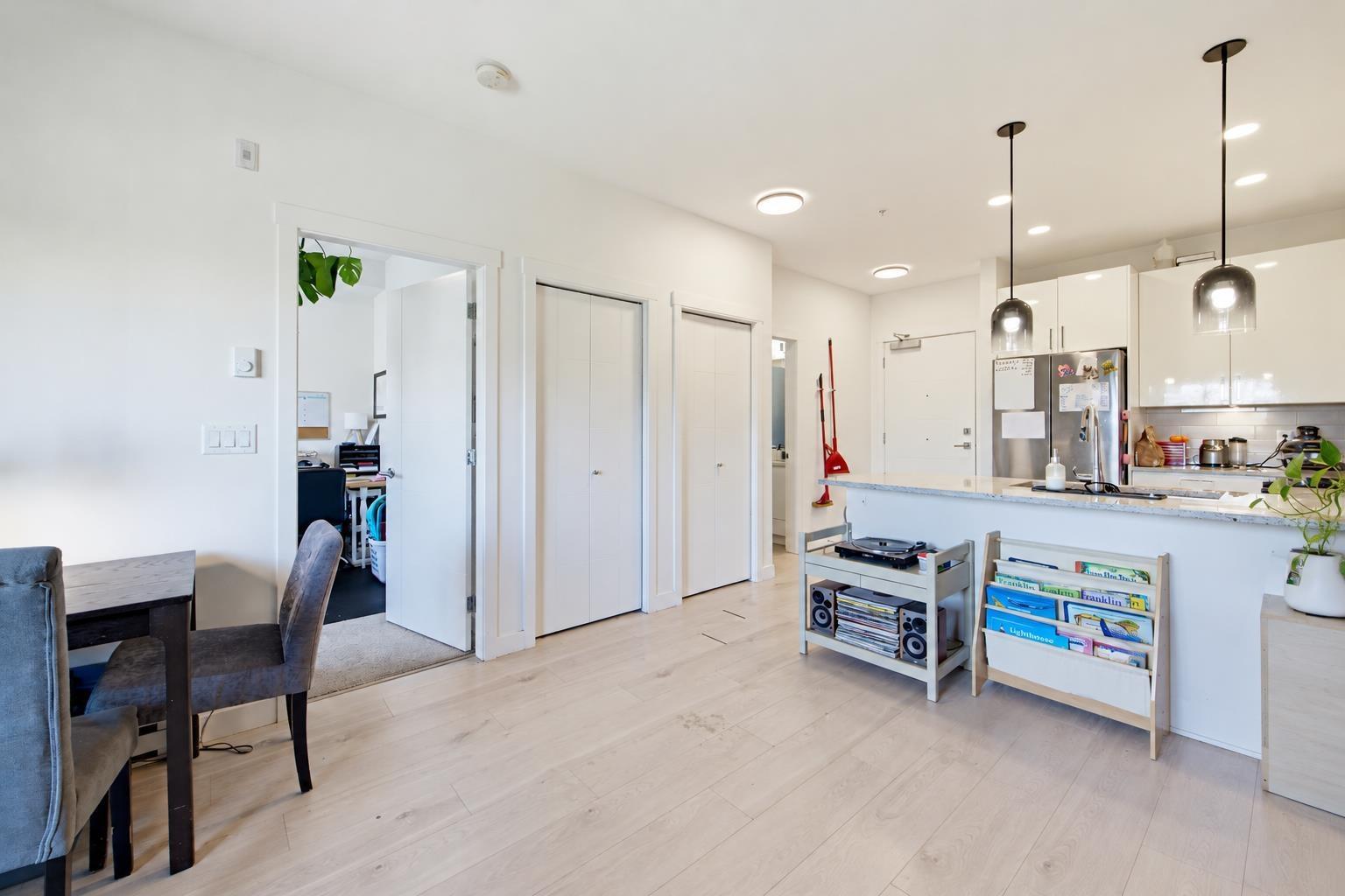 215 5504 Brydon Crescent Property Photo 3