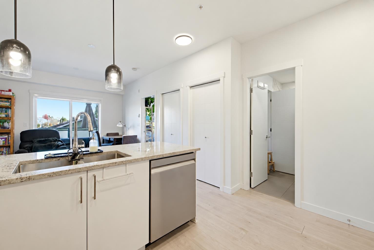 215 5504 Brydon Crescent Property Photo 9