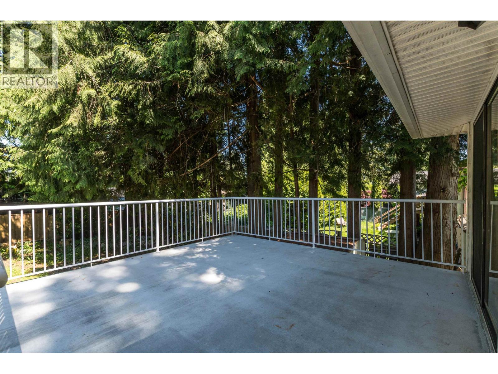 2155 Rindall Avenue Property Photo 13