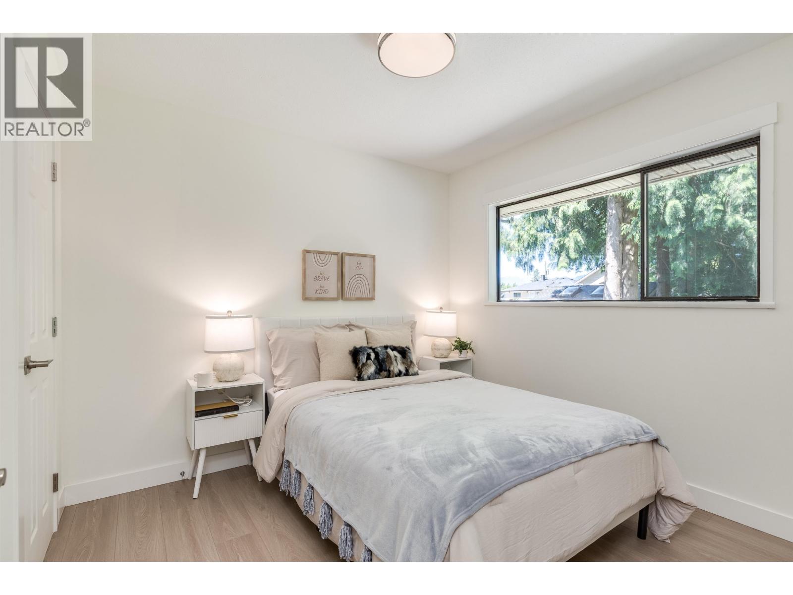 2155 Rindall Avenue Property Photo 16