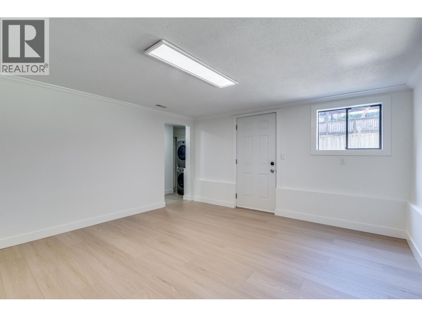 2155 Rindall Avenue Property Photo 22