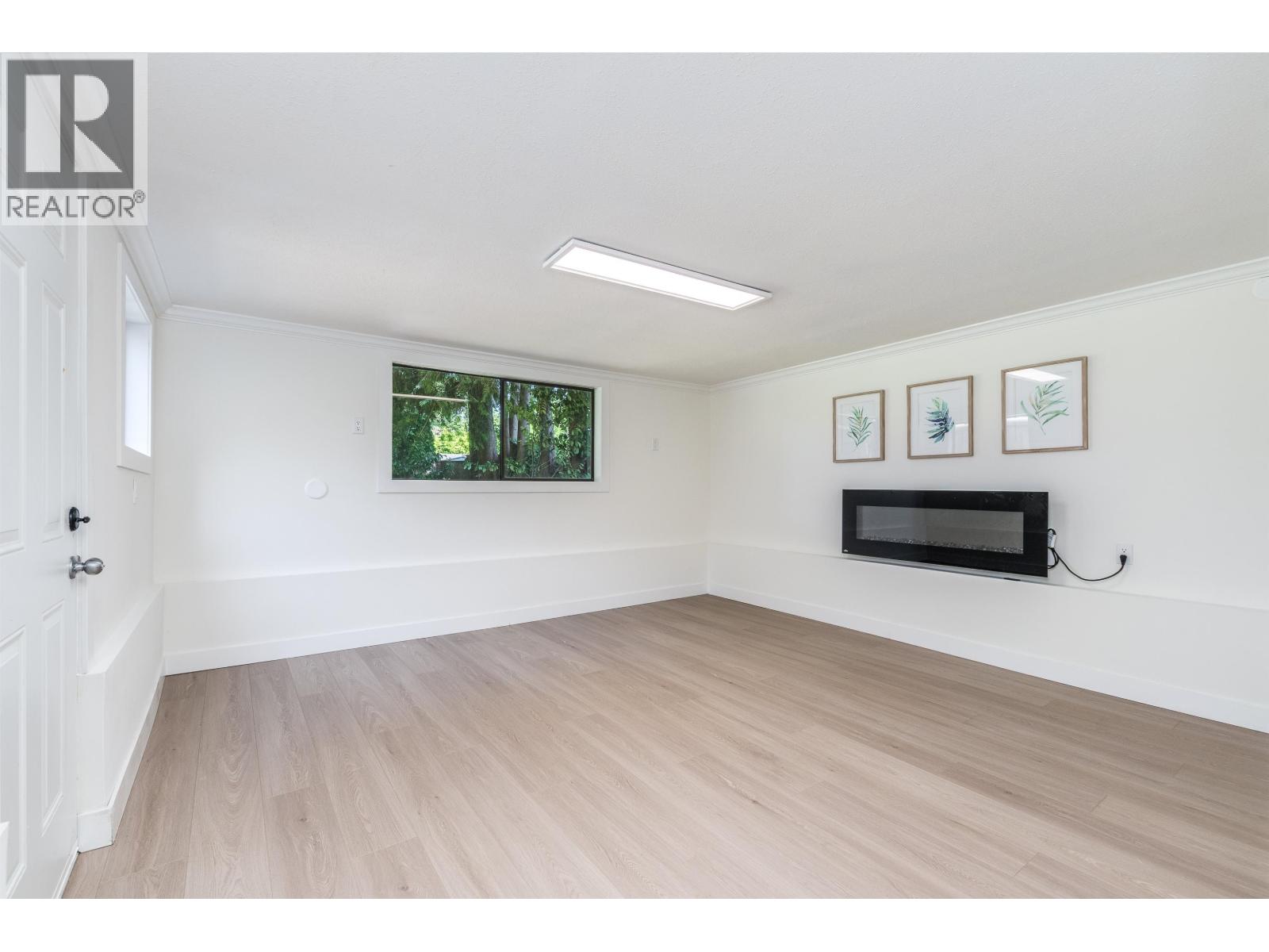 2155 Rindall Avenue Property Photo 23