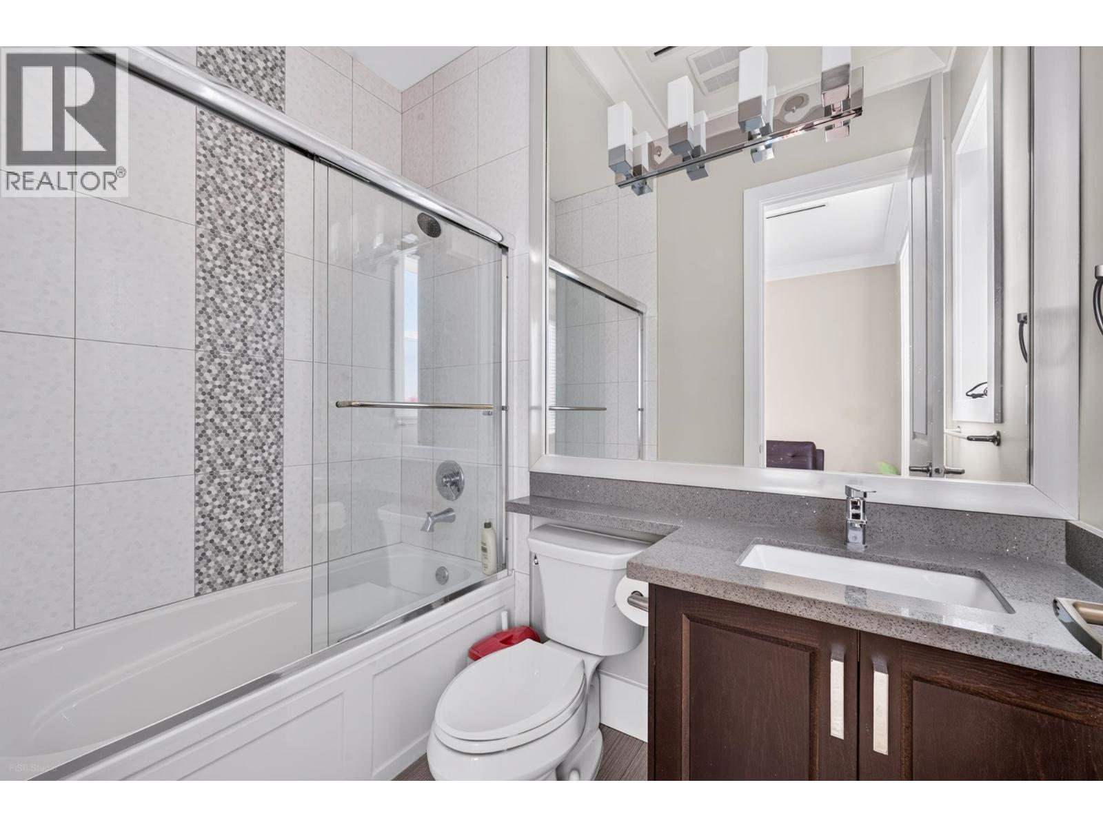 7788 Railway Avenue Property Photo 24
