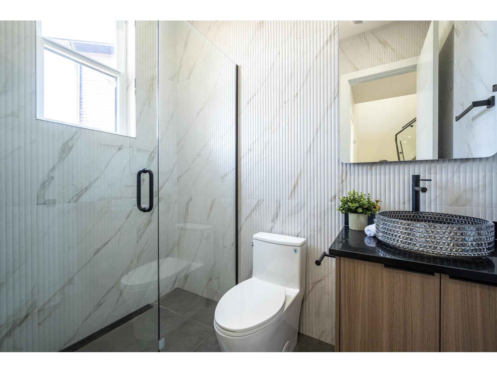 102 15871 111a Avenue Property Photo 22
