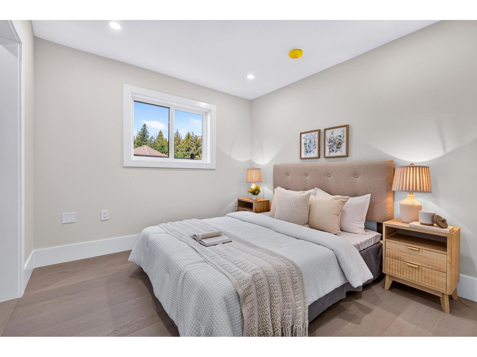 102 15871 111a Avenue Property Photo 34