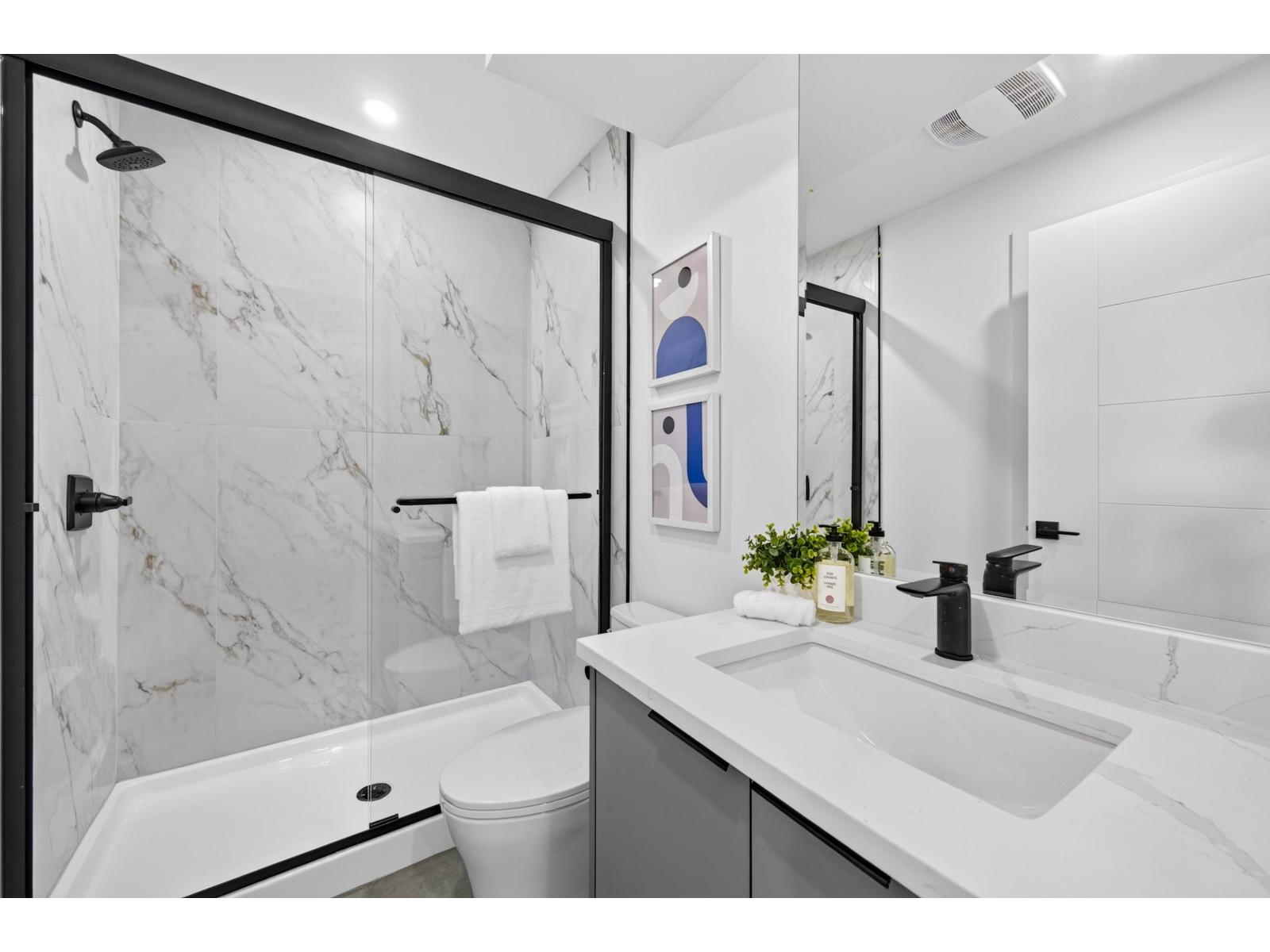 102 15871 111a Avenue Property Photo 35