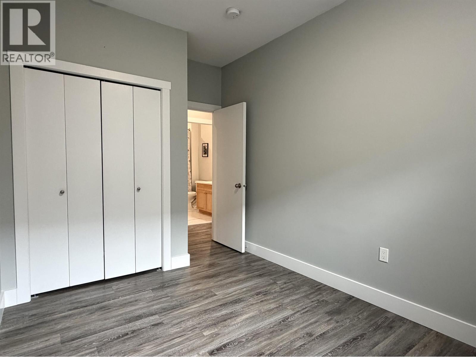 102 3390 First Avenue Property Photo 14