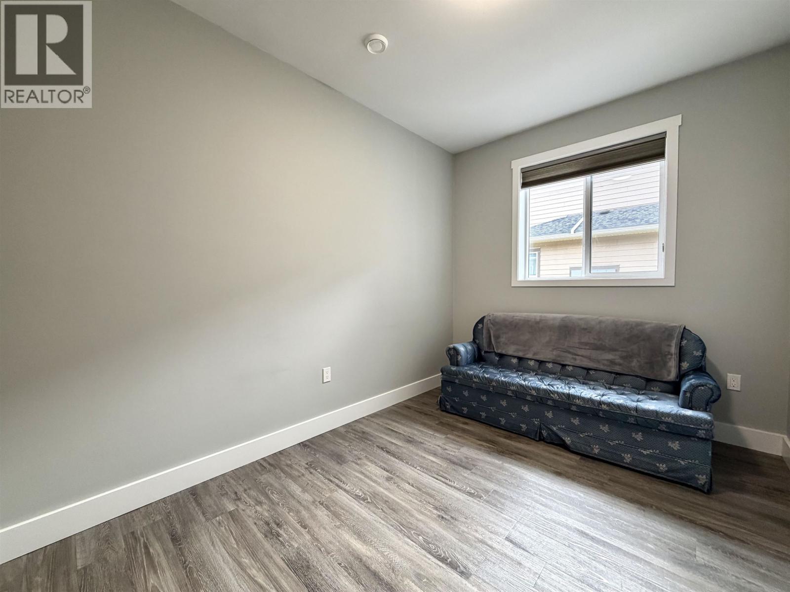 102 3390 First Avenue Property Photo 15