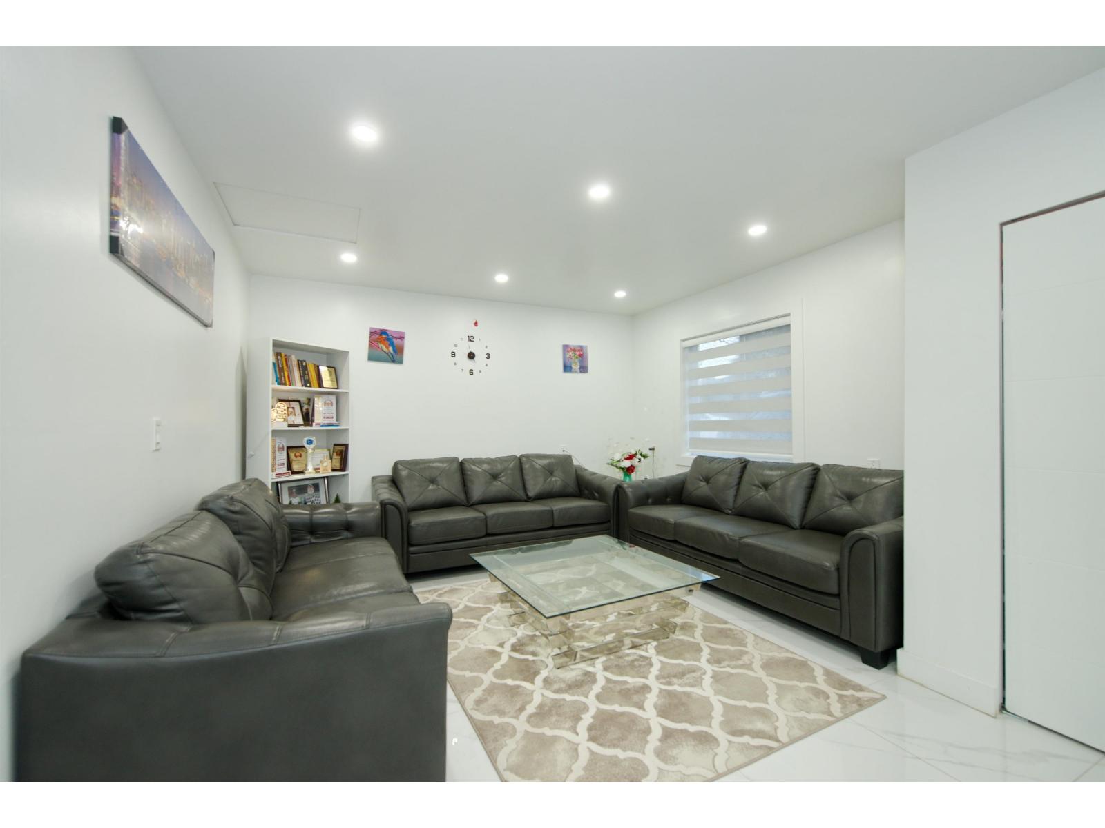 7681 125 Street Property Photo 13