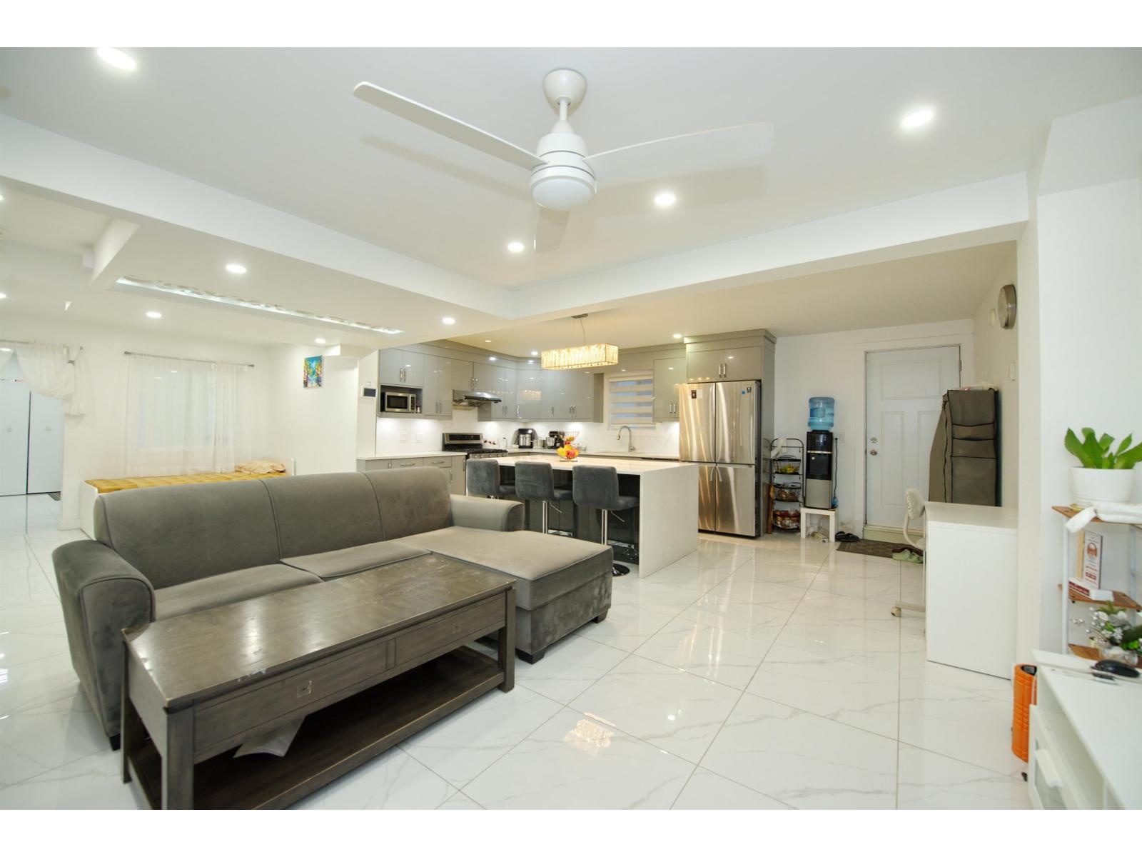 7681 125 Street Property Photo 19