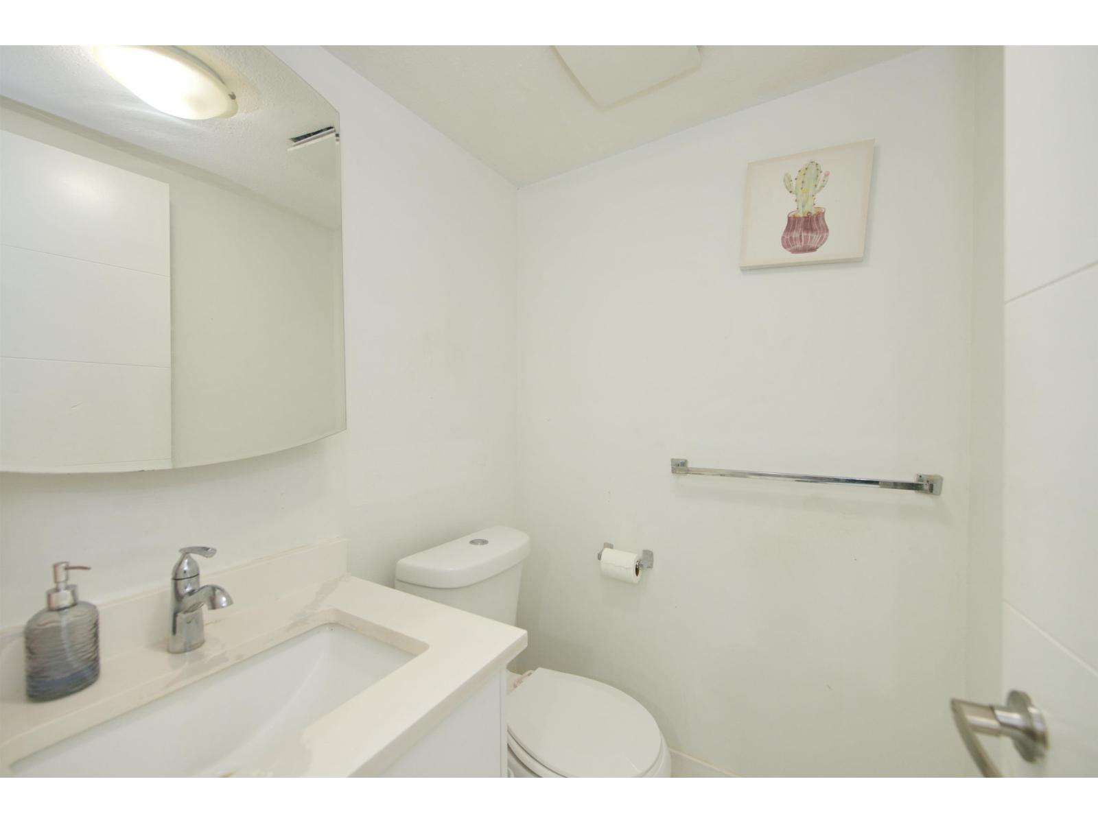 7681 125 Street Property Photo 25