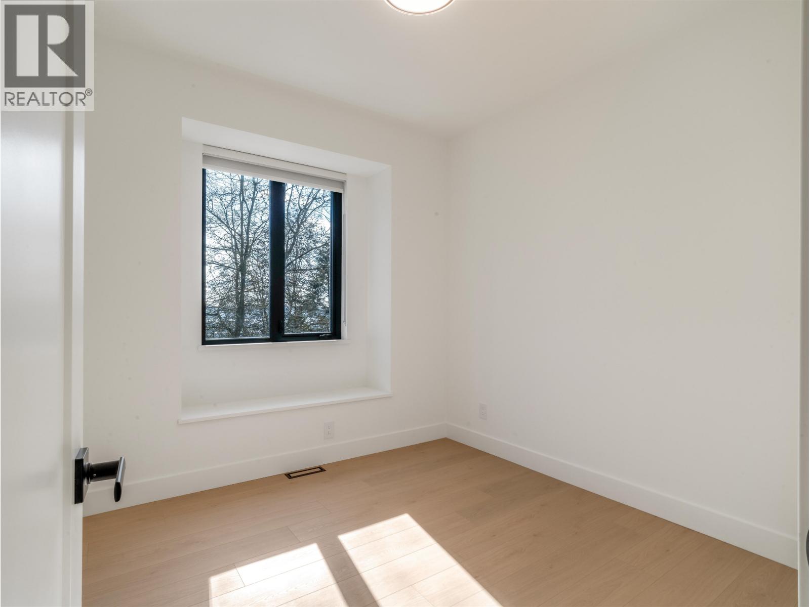 104 359 Laval Street Property Photo 15