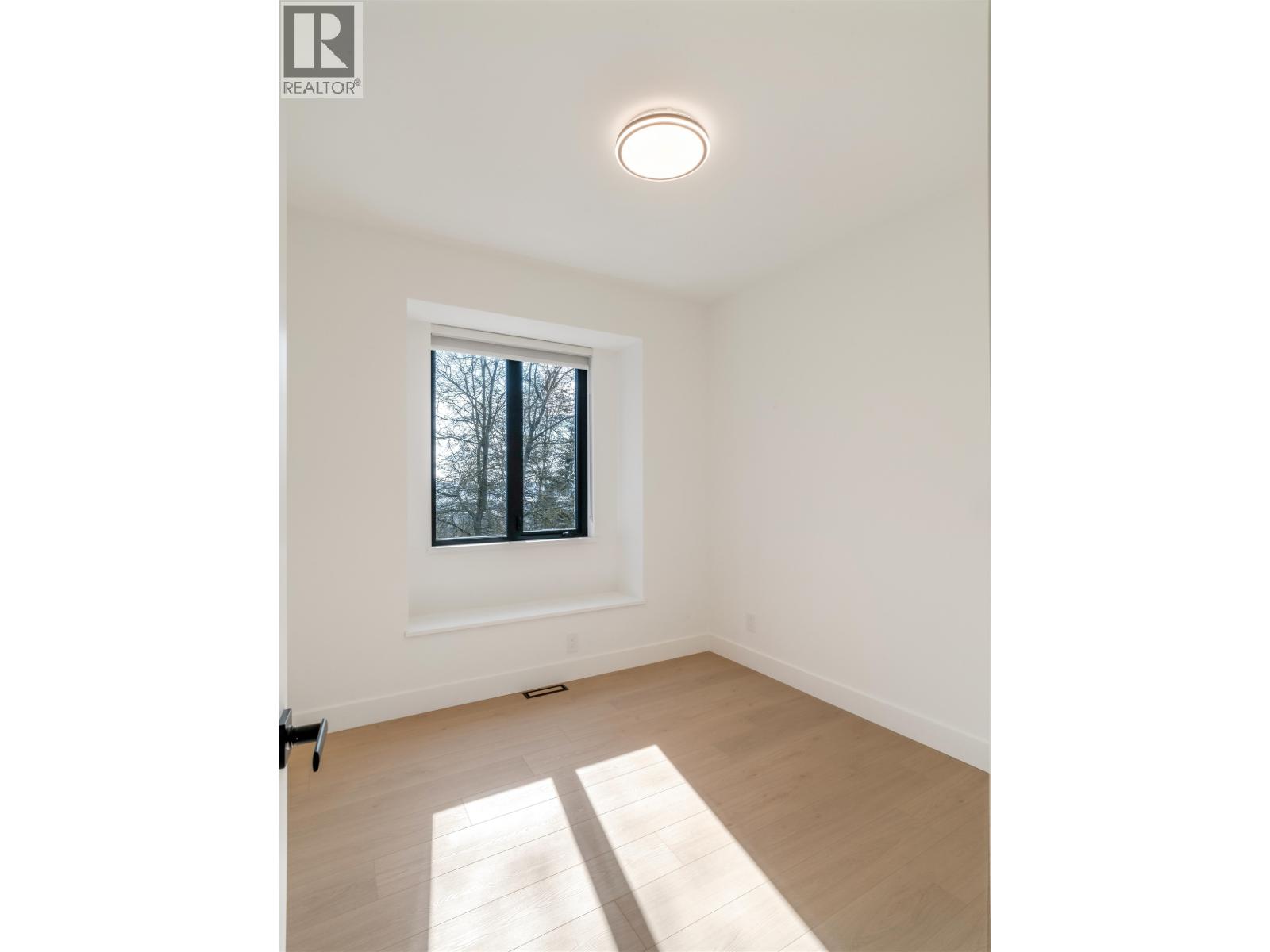 104 359 Laval Street Property Photo 16