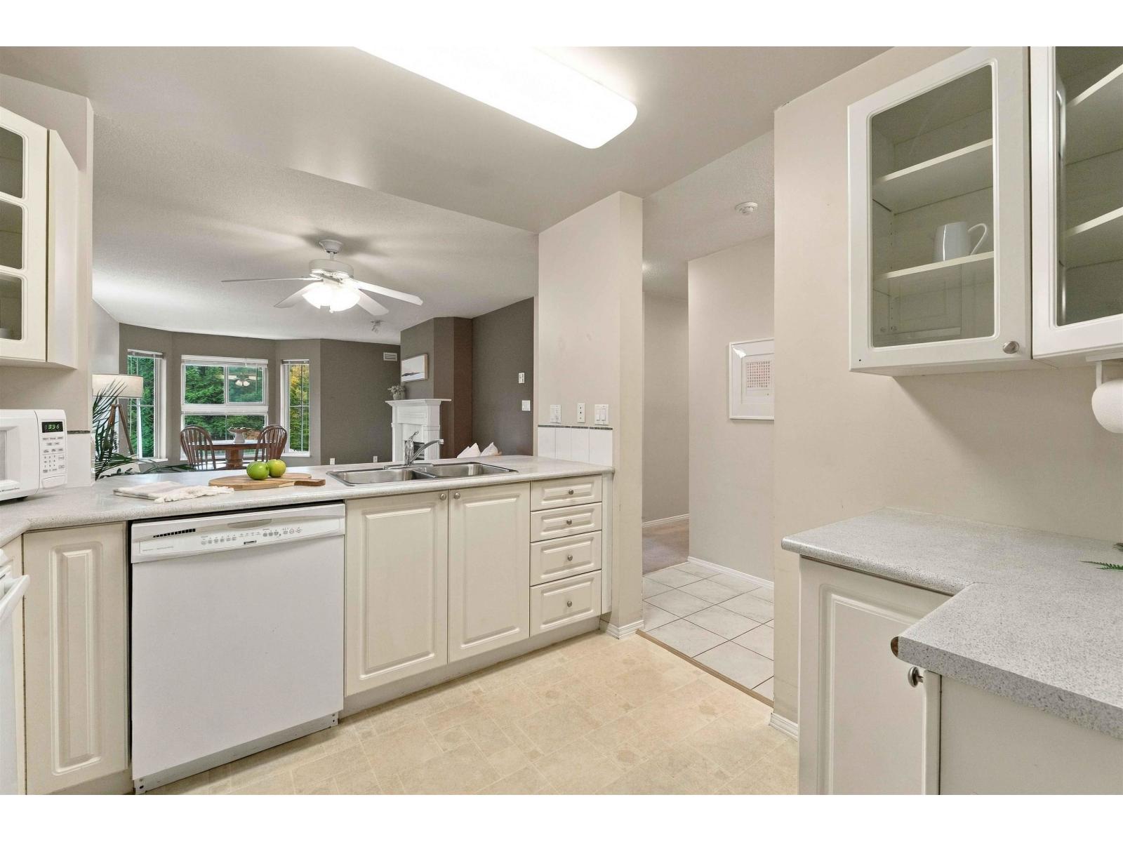 312 15140 108 Avenue Property Photo 7
