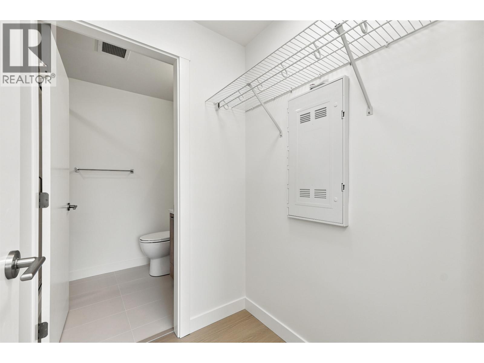 503 82 First Street Property Photo 9