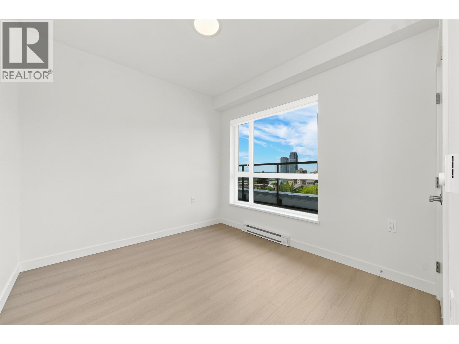 503 82 First Street Property Photo 13