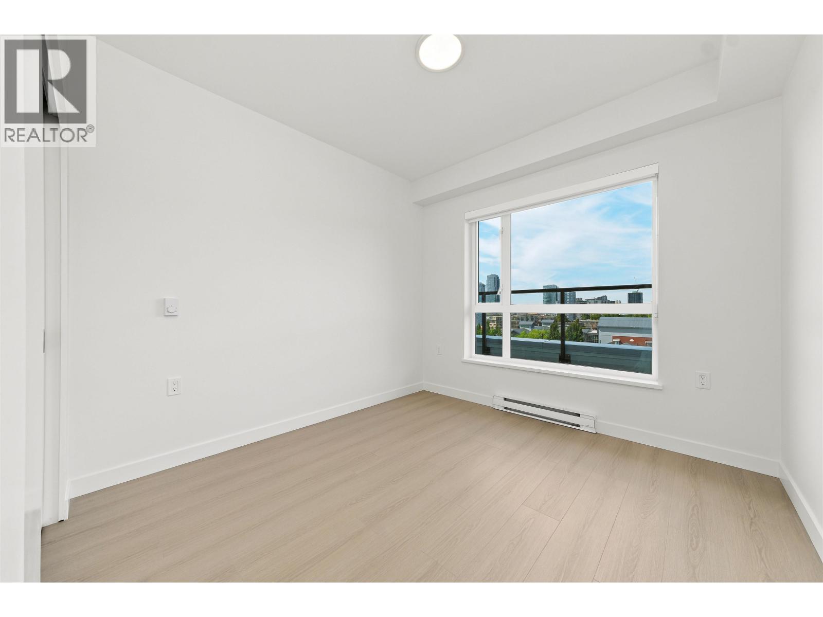 503 82 First Street Property Photo 14