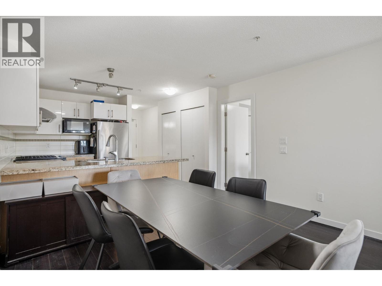 123 6828 Eckersley Road Property Photo 8