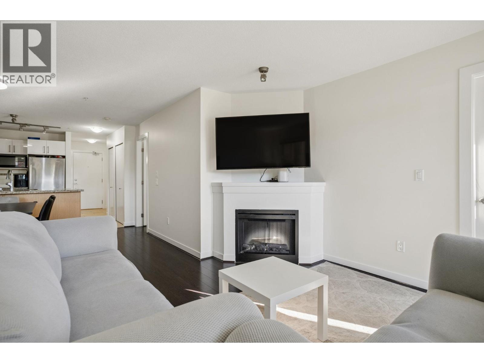 123 6828 Eckersley Road Property Photo 12