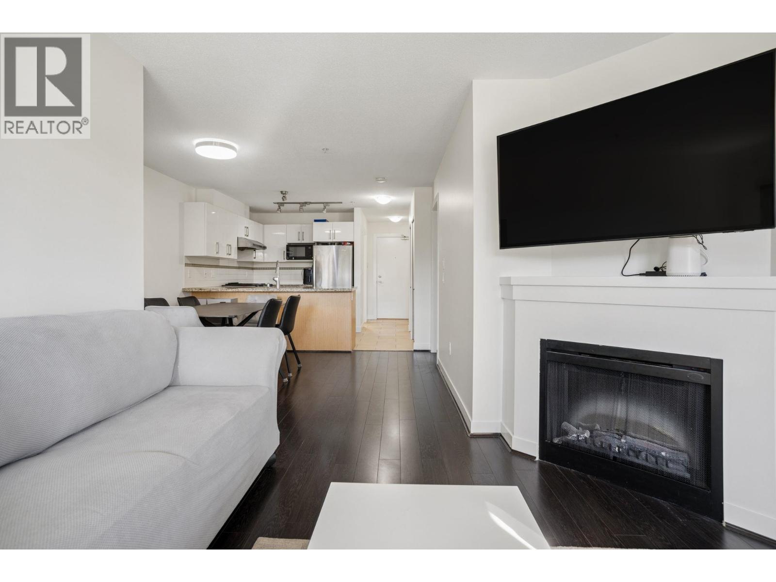 123 6828 Eckersley Road Property Photo 13