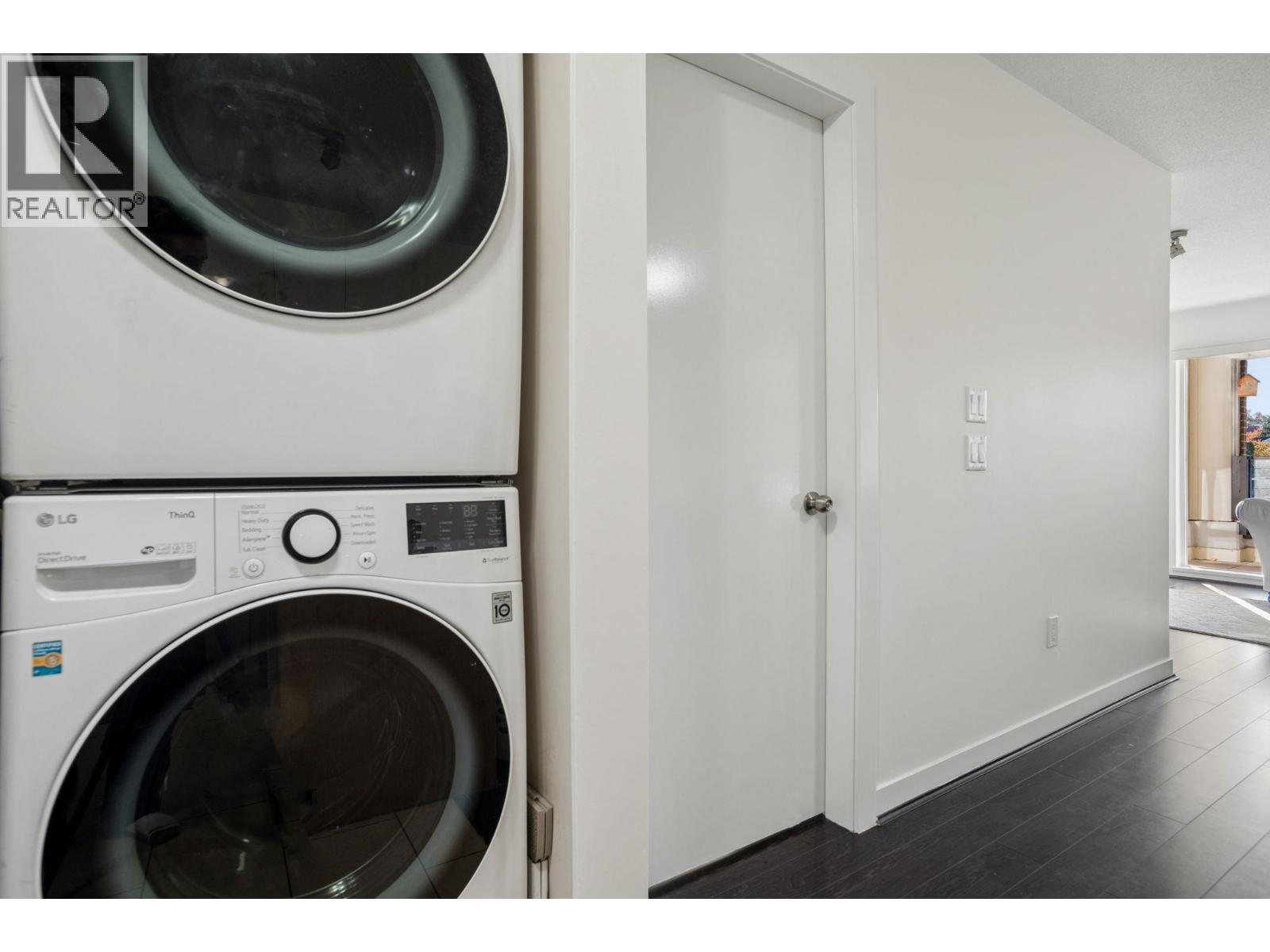 123 6828 Eckersley Road Property Photo 14