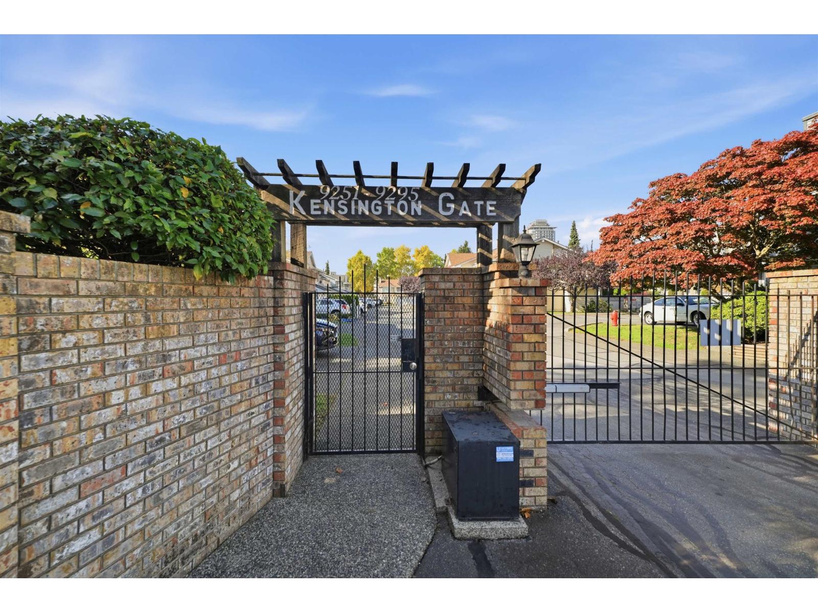 55 9281 122 Street Property Photo 3