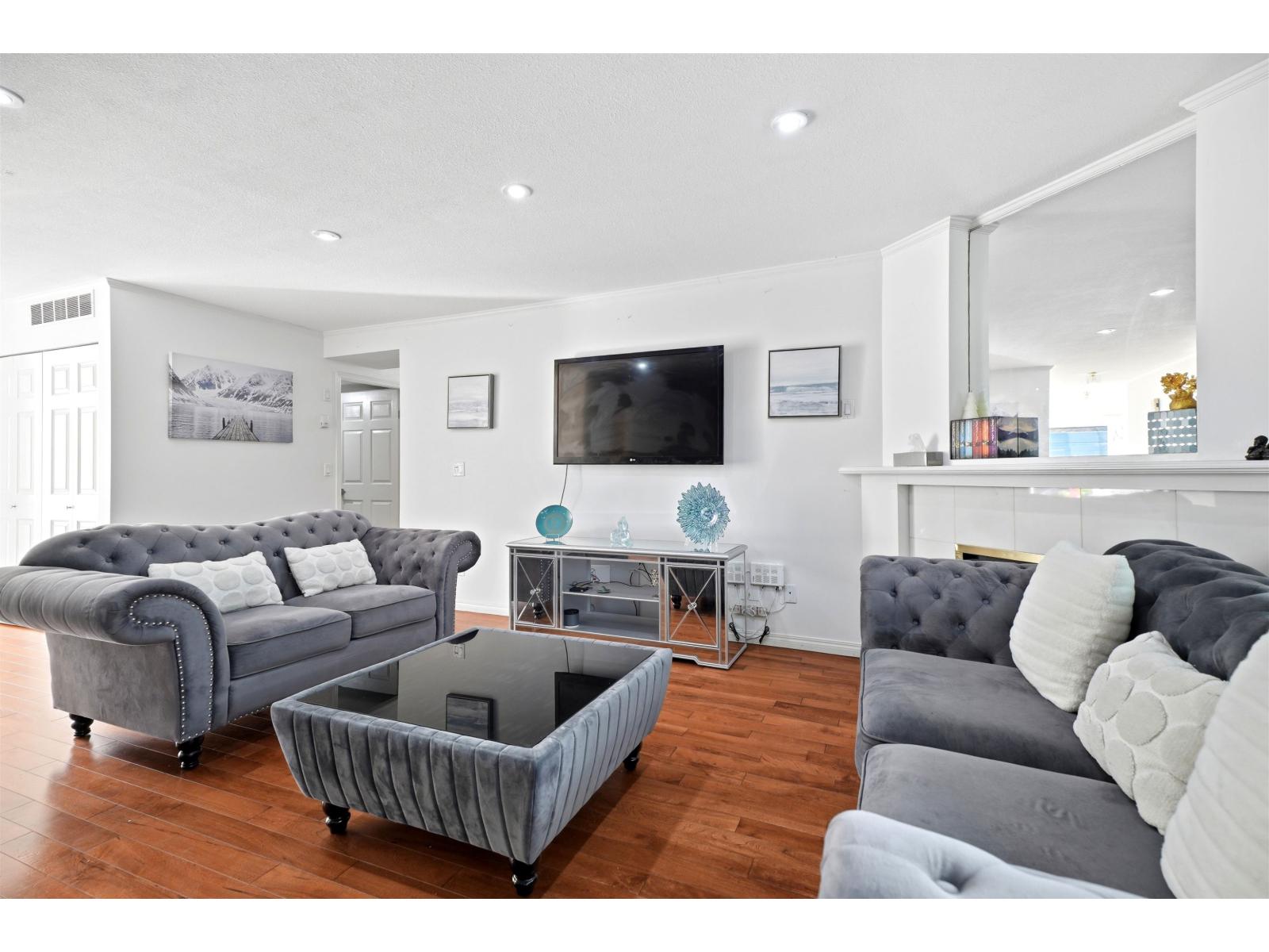 55 9281 122 Street Property Photo 8