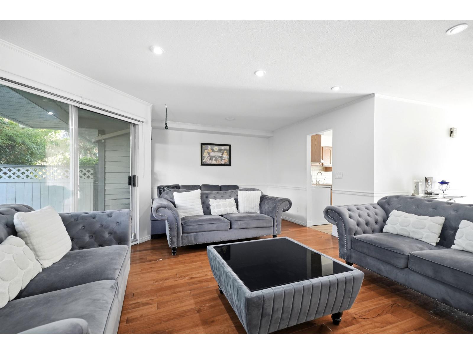 55 9281 122 Street Property Photo 9