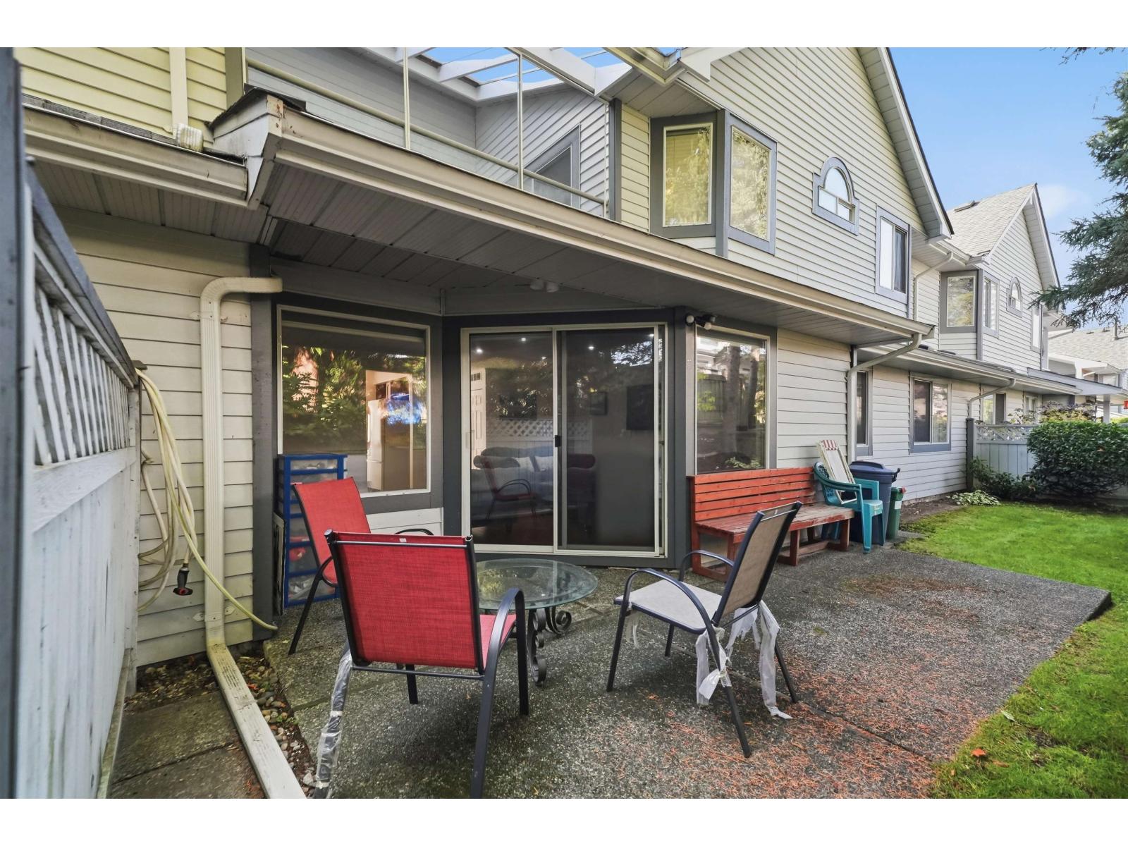 55 9281 122 Street Property Photo 16