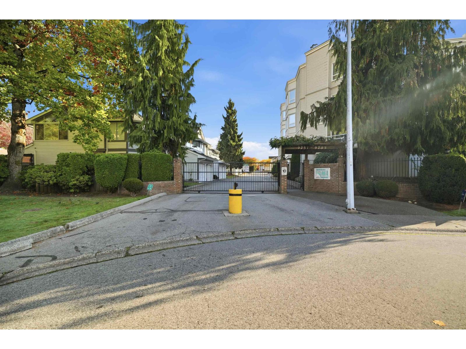 55 9281 122 Street Property Photo 35