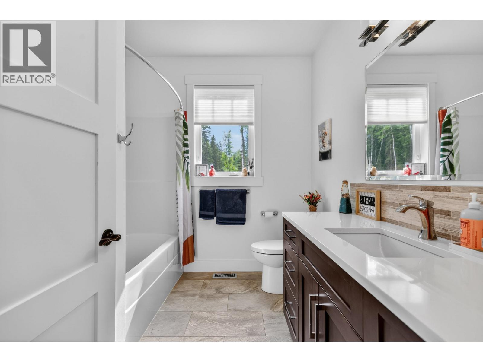 110 Westview Road Property Photo 17