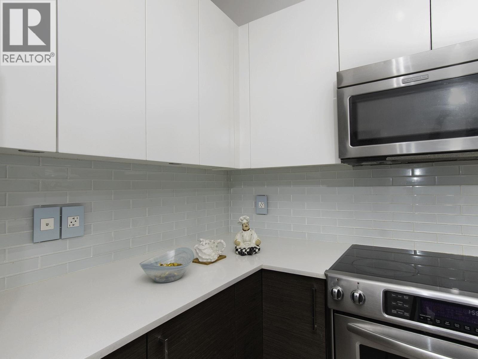 207 2267 Pitt River Road Property Photo 6