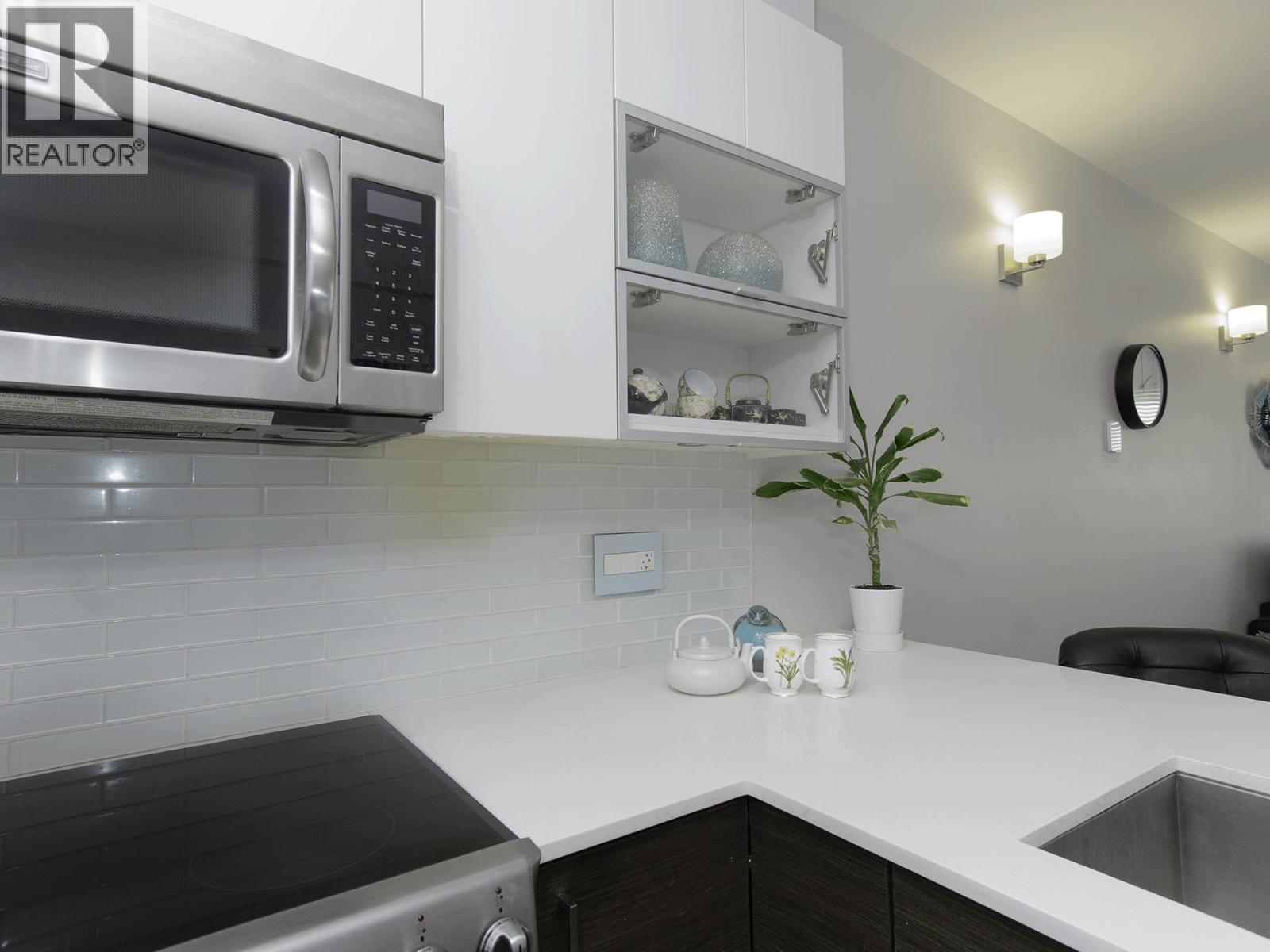 207 2267 Pitt River Road Property Photo 7