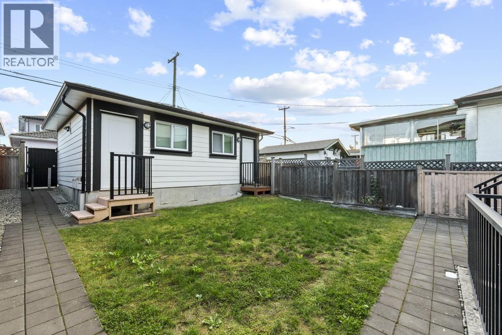 2216 Mannering Avenue Property Photo 19