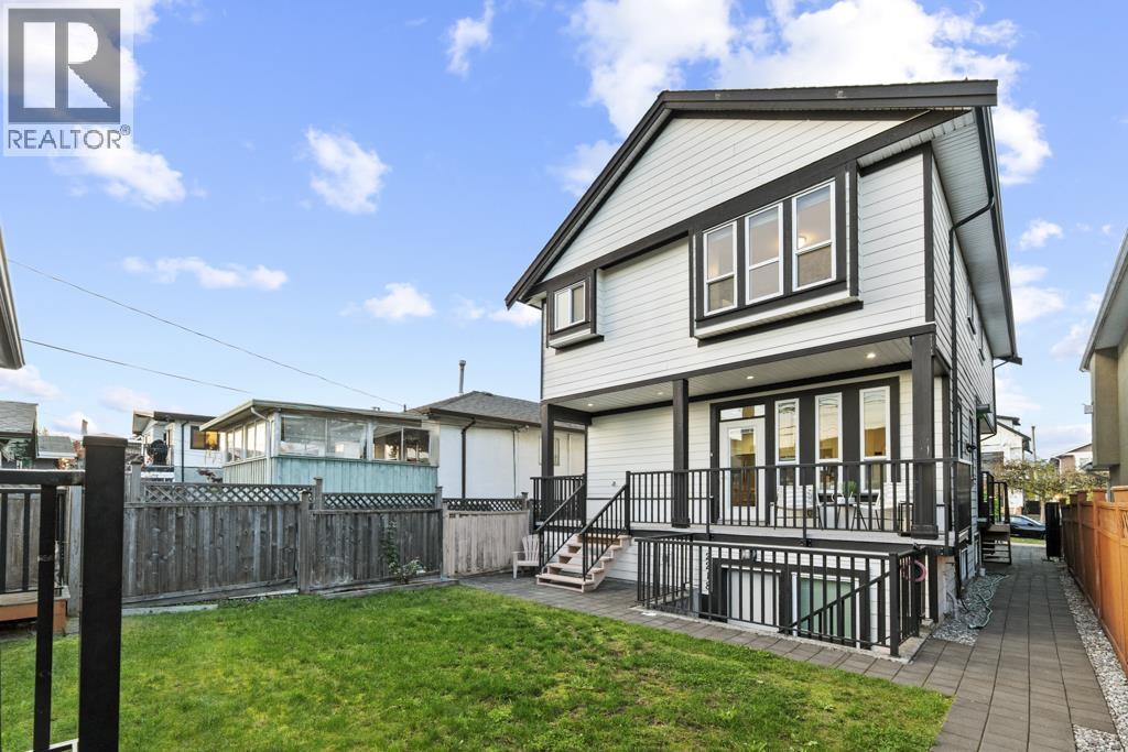 2216 Mannering Avenue Property Photo 21