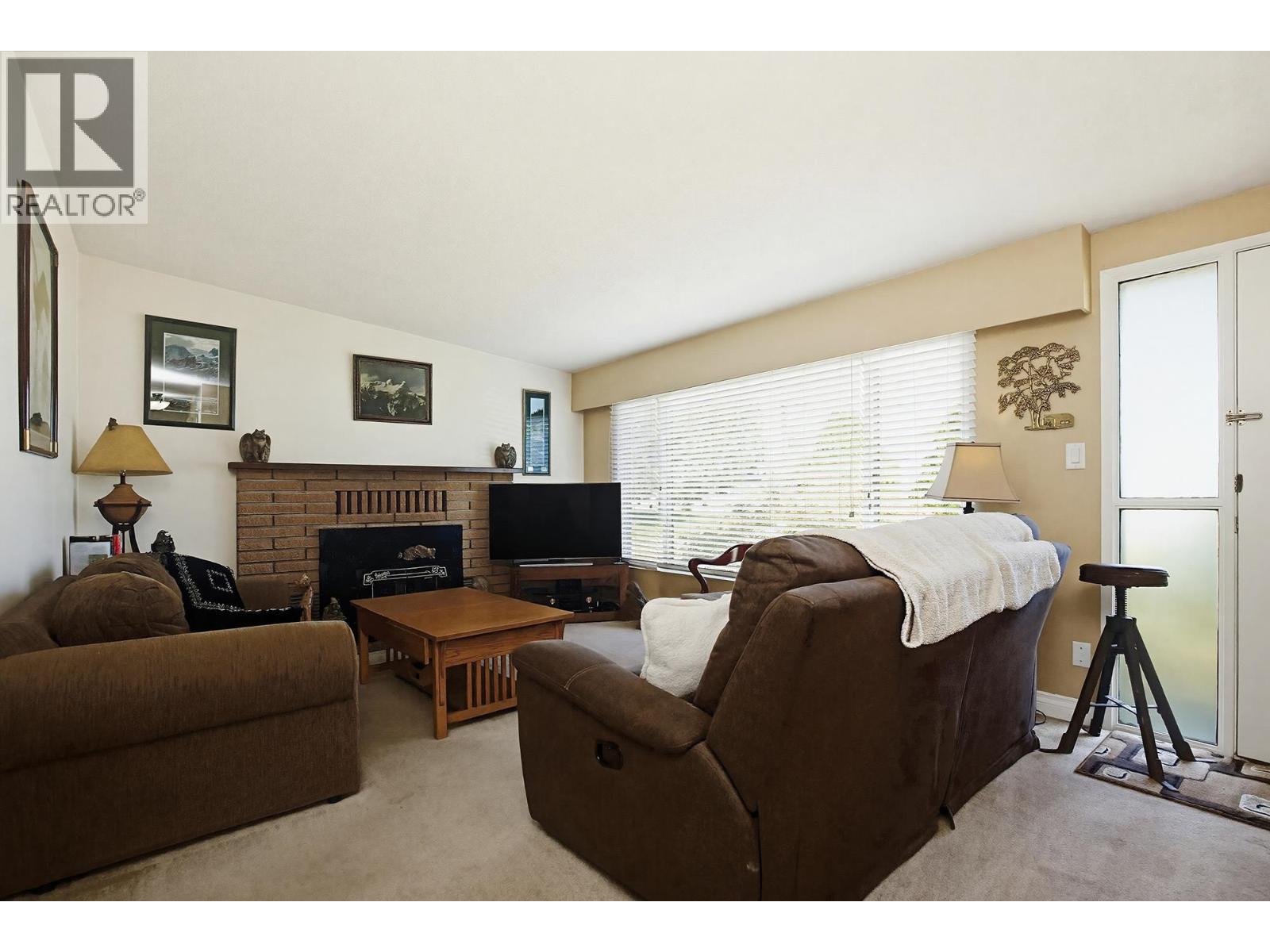 11895 230 Street Property Photo 5