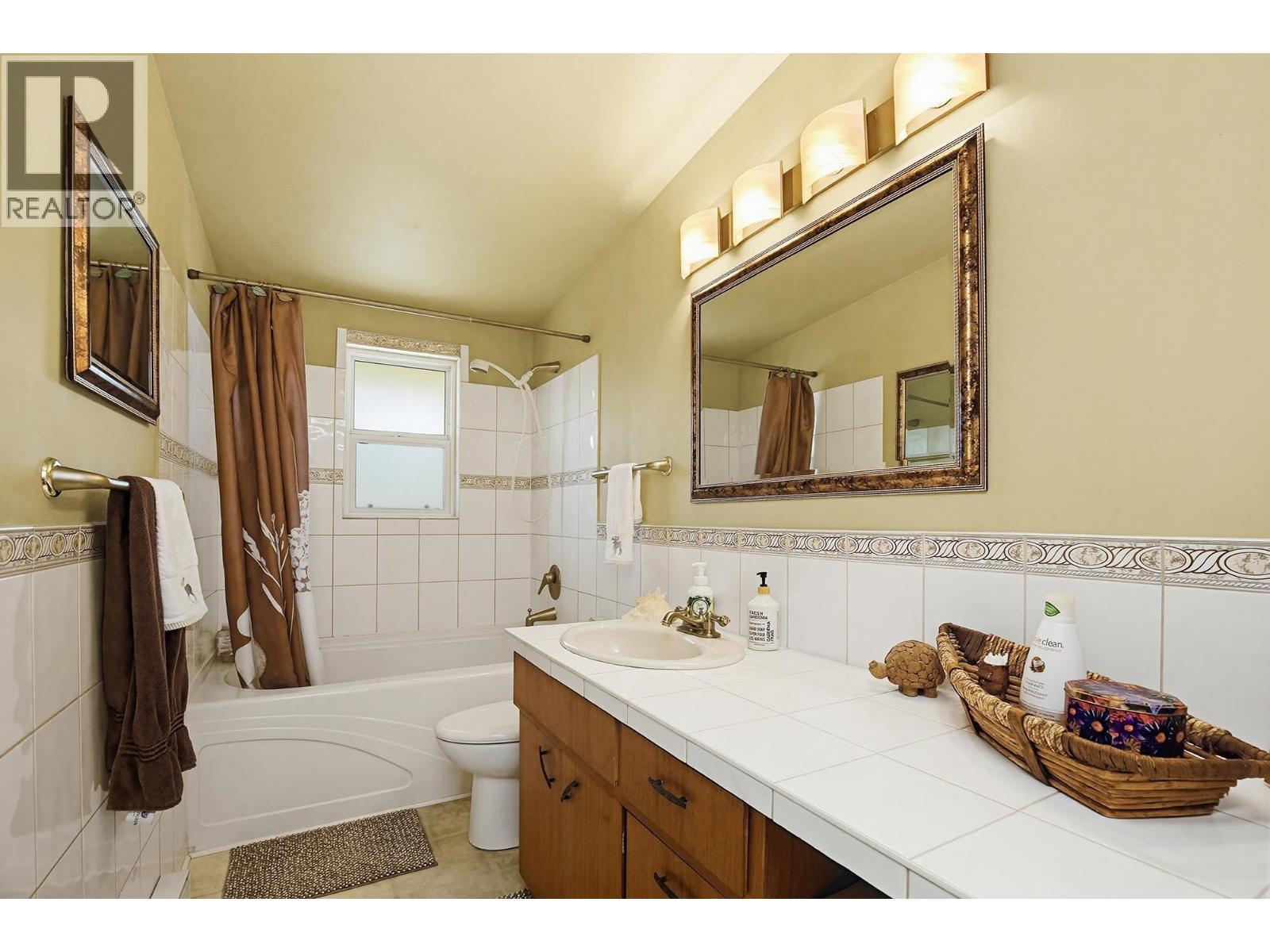 11895 230 Street Property Photo 15