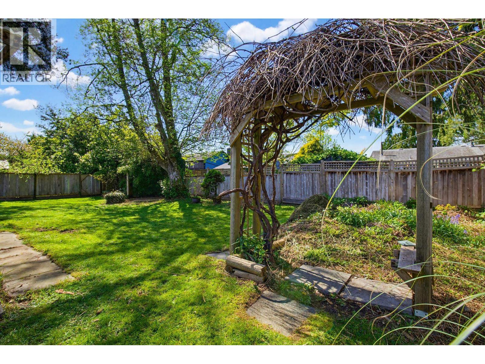 11895 230 Street Property Photo 23