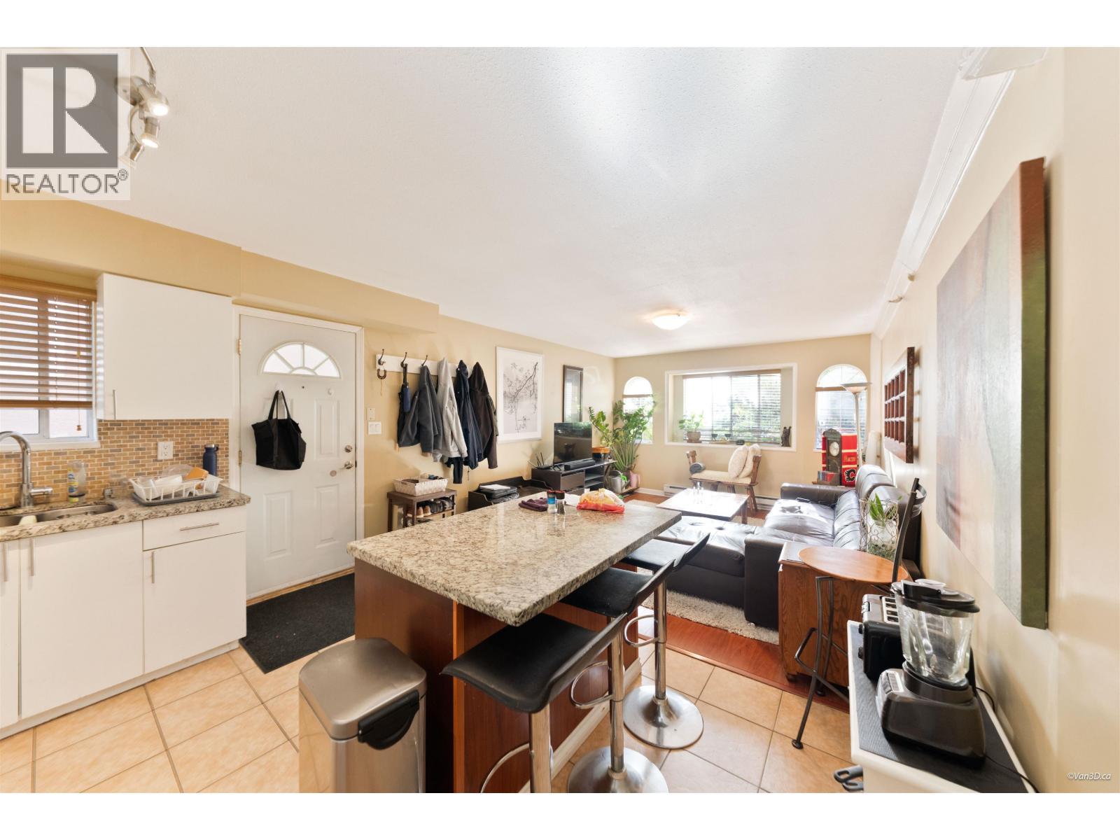 195 W 17th Avenue Property Photo 6