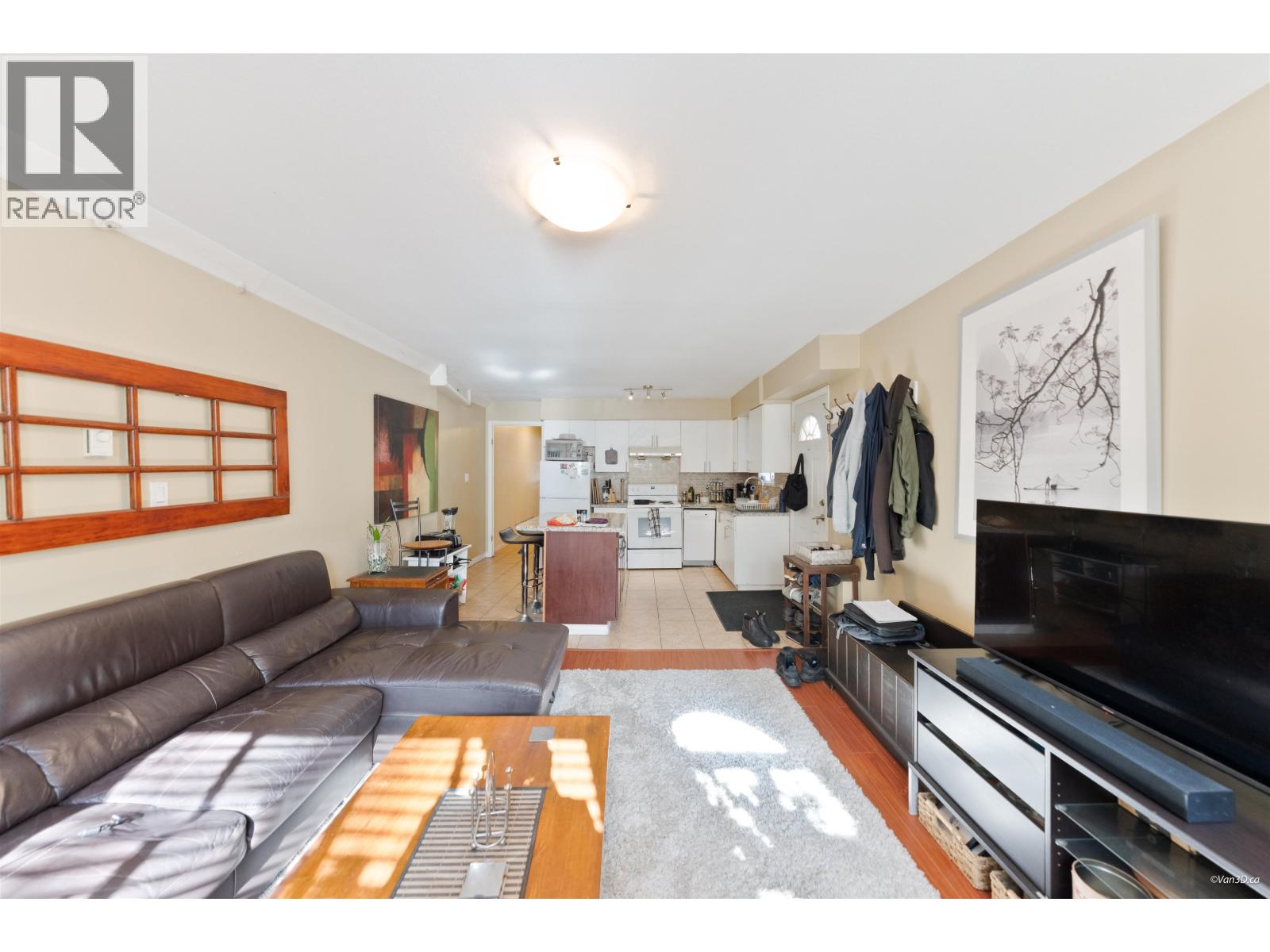 195 W 17th Avenue Property Photo 7