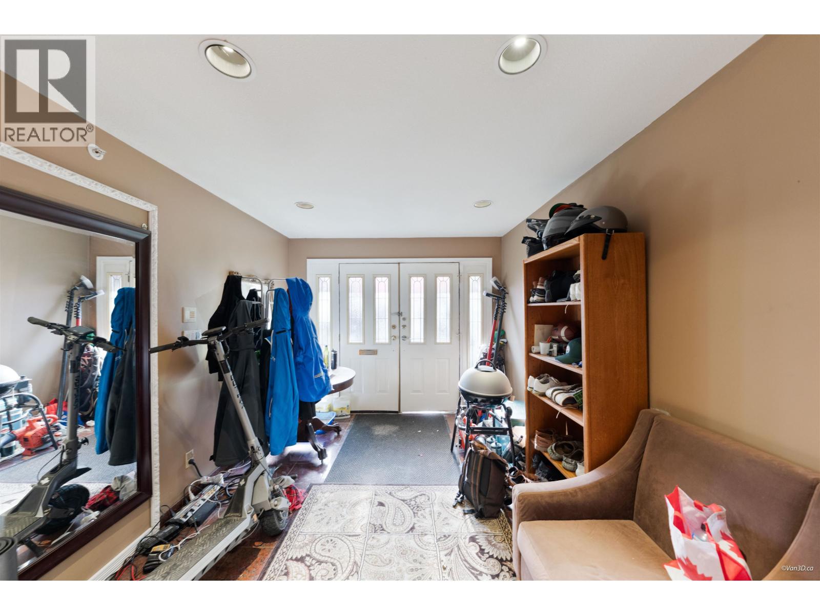 195 W 17th Avenue Property Photo 19