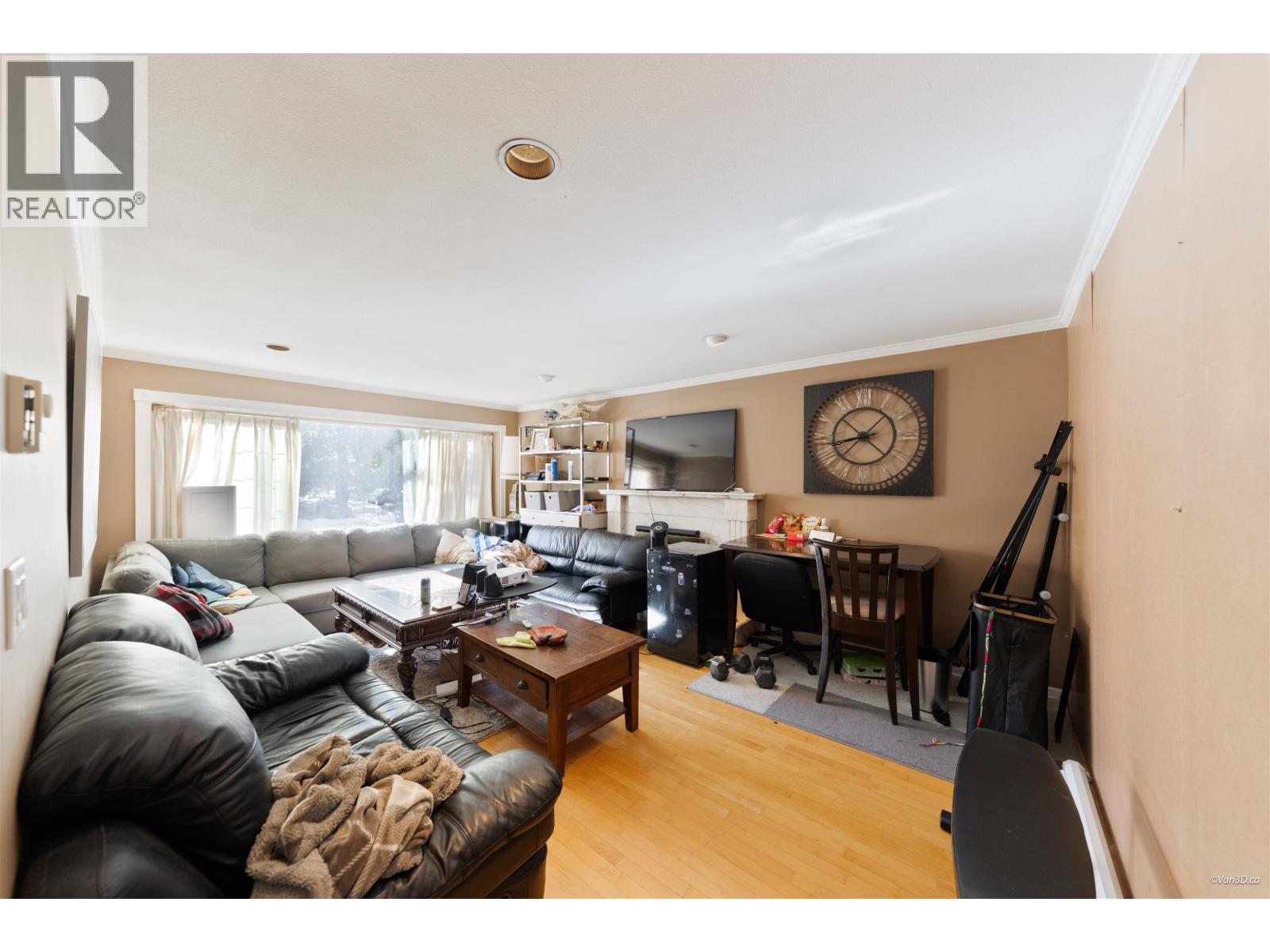195 W 17th Avenue Property Photo 22