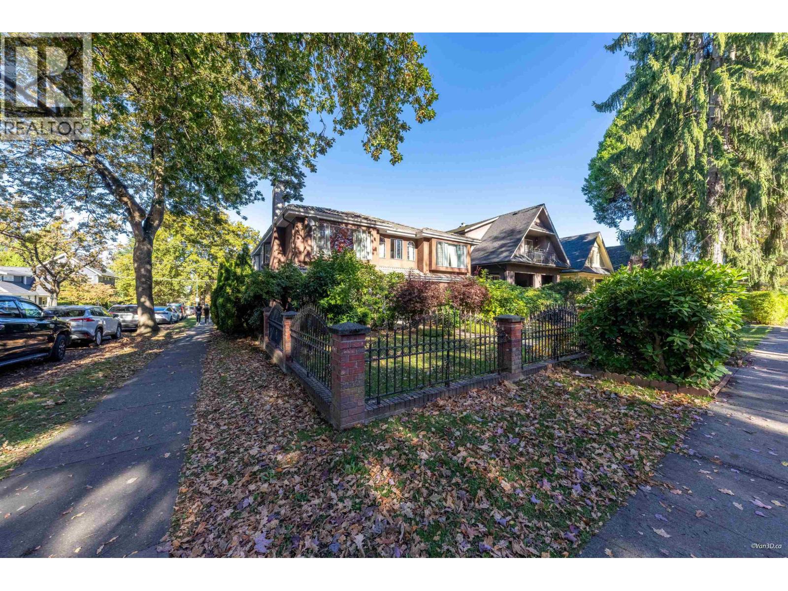 195 W 17th Avenue Property Photo 37