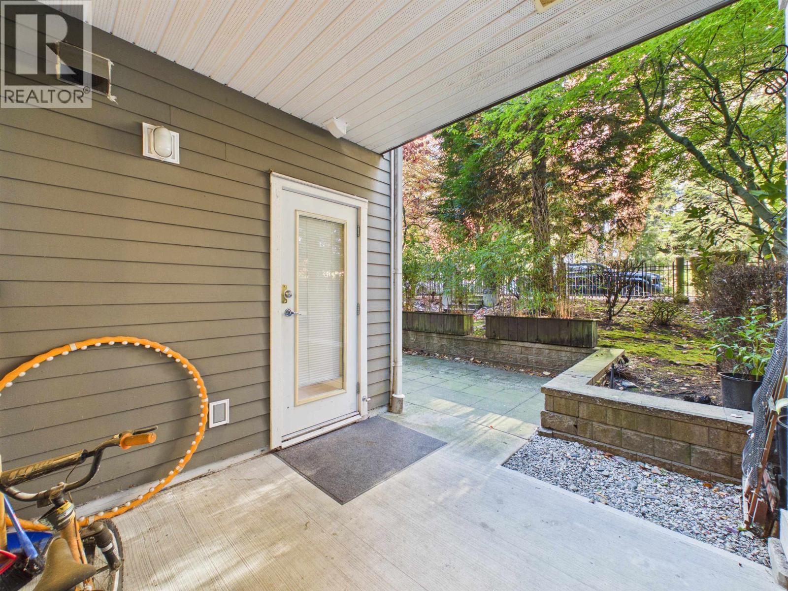 106 6888 Southpoint Drive Property Photo 8
