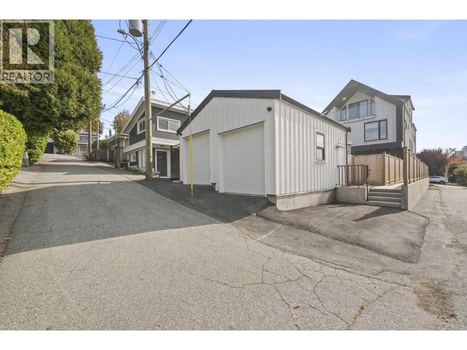 1 3623 Triumph Street Property Photo 35